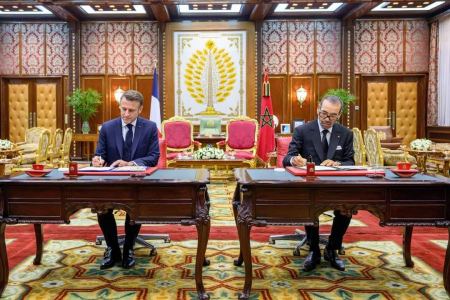 الملك المغربي والرئيس الفرنسي يدعوان لوقف فوري للهجمات في غزة ولبنان